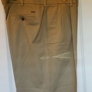 Izod 40 x 30 cotton olive pleated pants